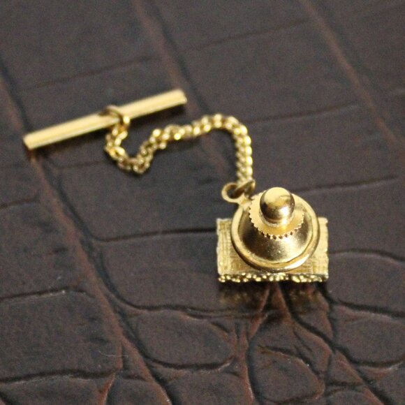 Senator Bloodstone Gold Tone Cuff Link and Tie Tack Set , Vintage - Picture 5 of 12